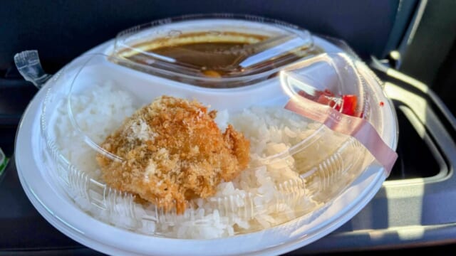 駒ヶ岳登山後にちゃっぷ林館で購入したホタテカレー
